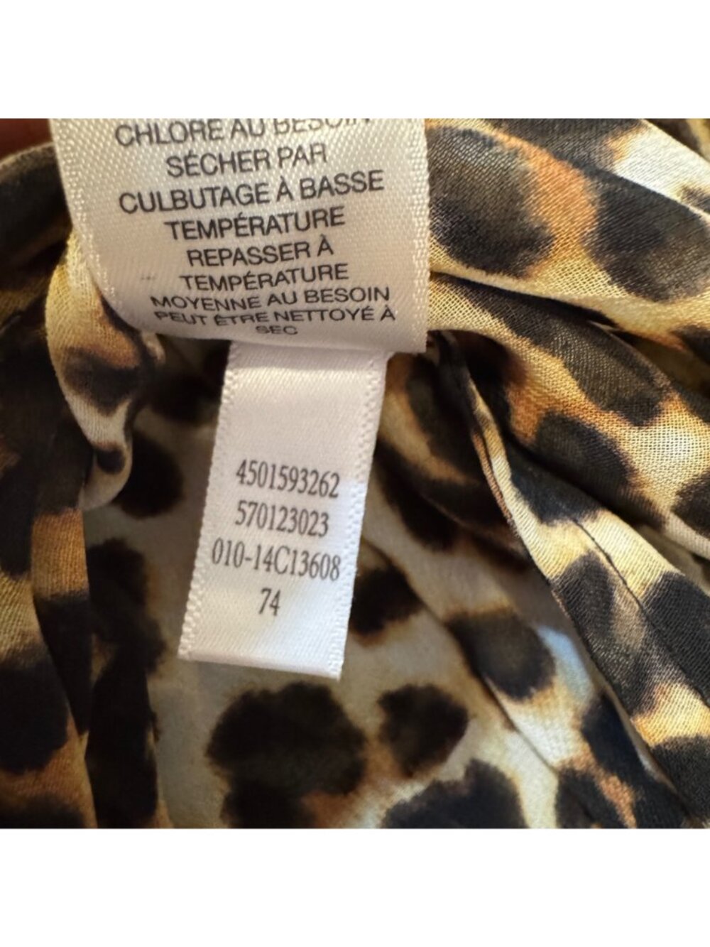 Chico's Leopard Sheer Blouse Cover Up M Tiered Hi-Low Tab Cuffed Sleeves Regency - Picture 12 of 12